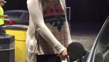Oregon girl pumps gas