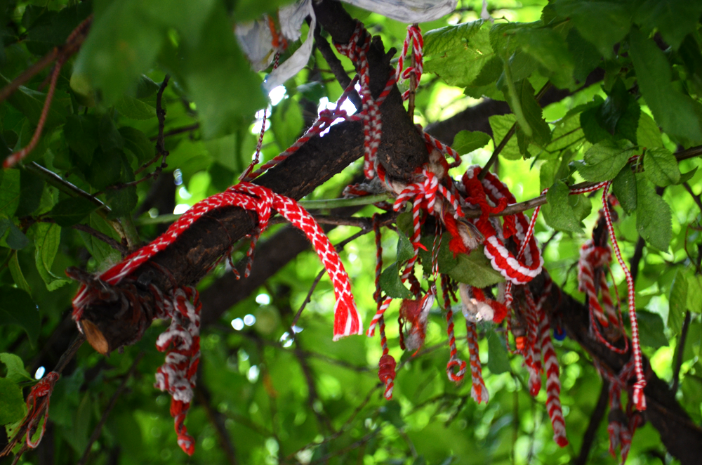 Bulgarian martenitsa red and white bracelets